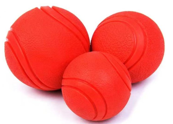 Heavy-Duty Solid Rubber Dog Ball - High-Bounce Indestructible Fetch Ball & Aggressive Chewer Trainin